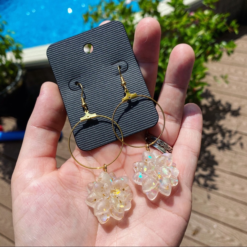 Flower hoop earrings